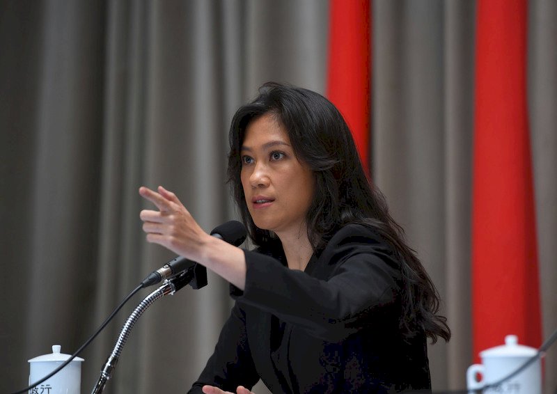 臉部不適緩解、健康無虞 蘇揆全程主持院會