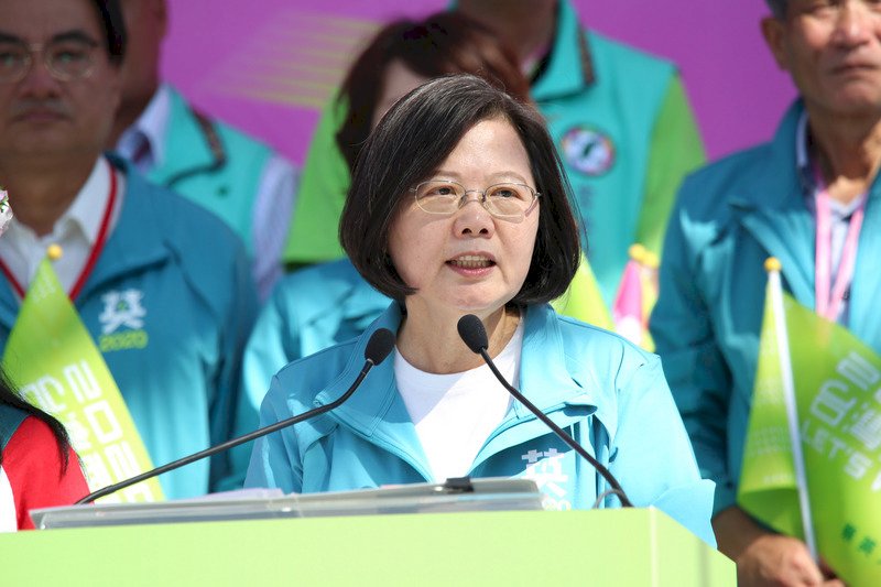 蔡總統拋育兒津貼利多 韓國瑜稱樂觀其成