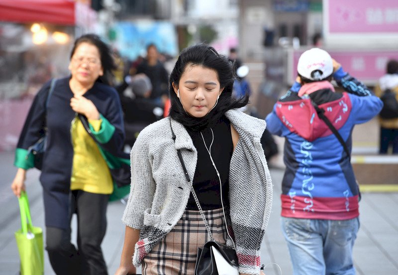 冷氣團減弱白天高溫逾20度 中南部溫差大