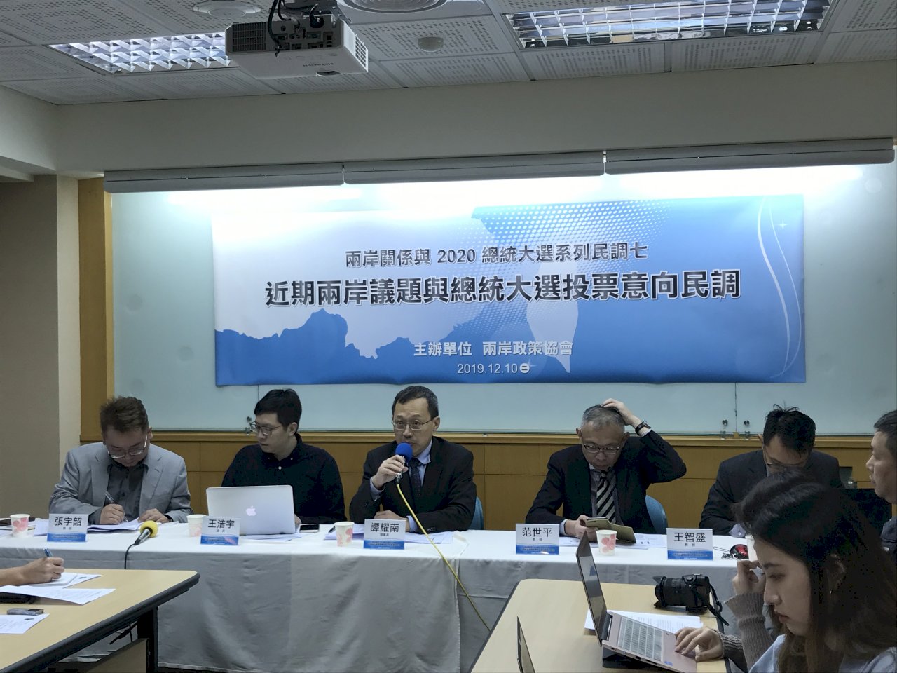 兩岸議題民調 半數以上民眾支持反滲透法通過