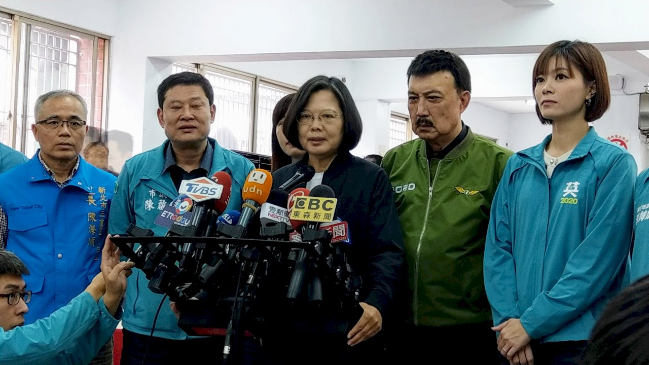 邱毅指蔡曾說兩岸終統一 蔡總統要求拿出證據