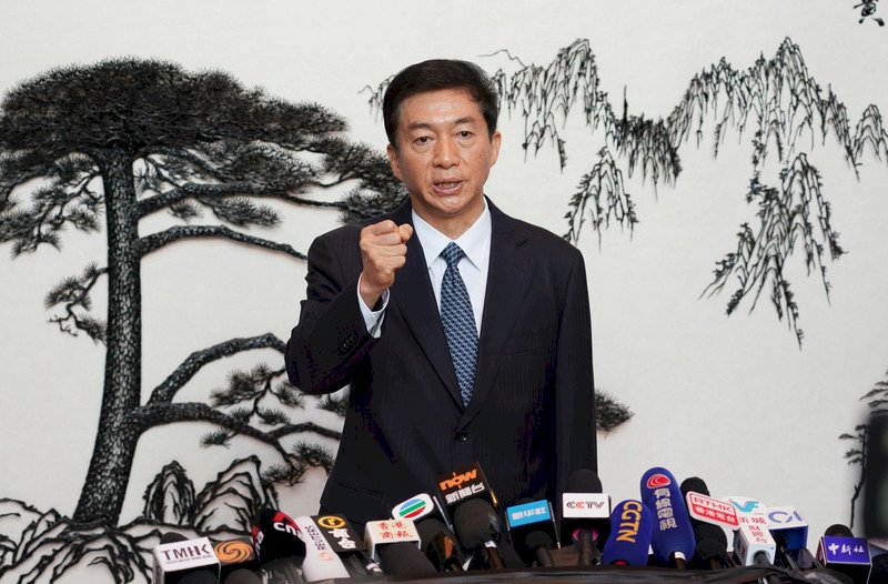 新任港中聯辦主任訪粵 商談大灣區建設