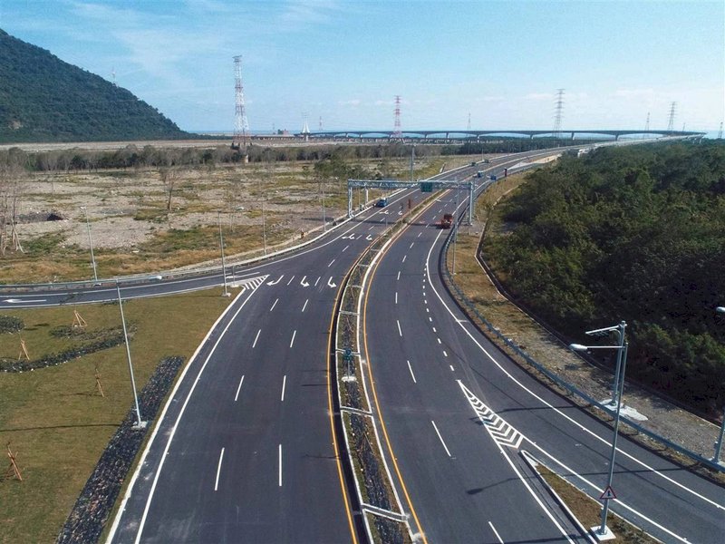 蘇花改塞車引民怨 立委建議放寬速限到70公里