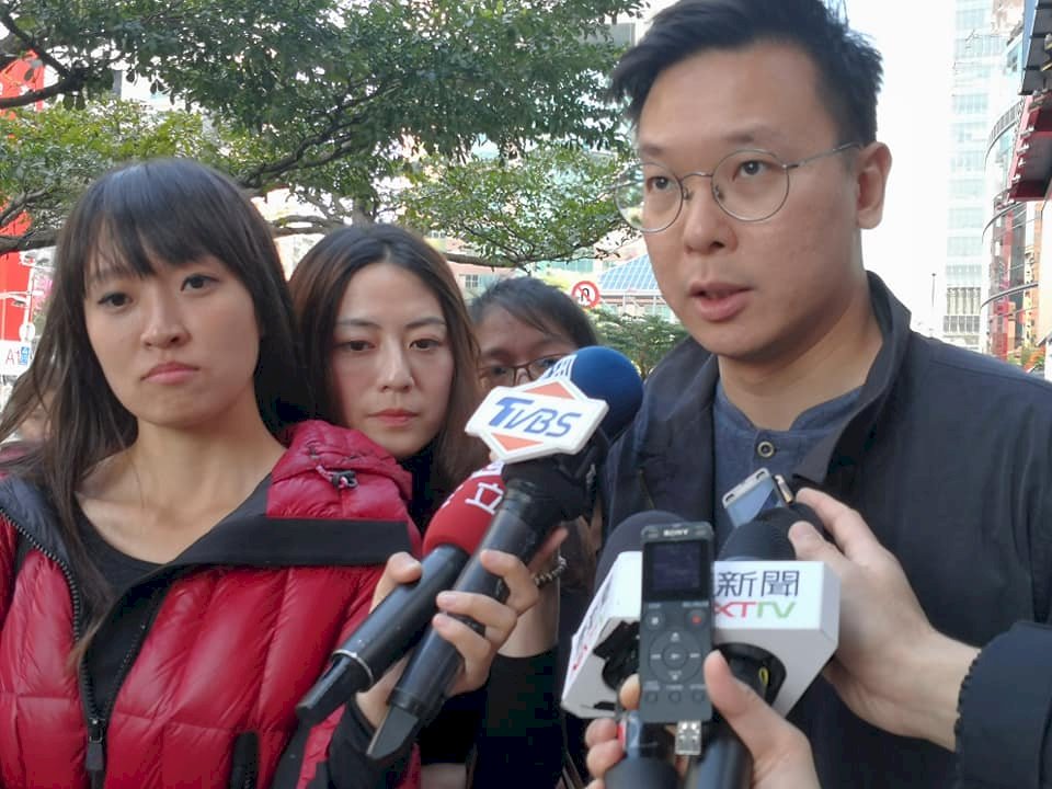 郝盼台灣脫離統獨勒索 林飛帆：統獨不是改革神主牌