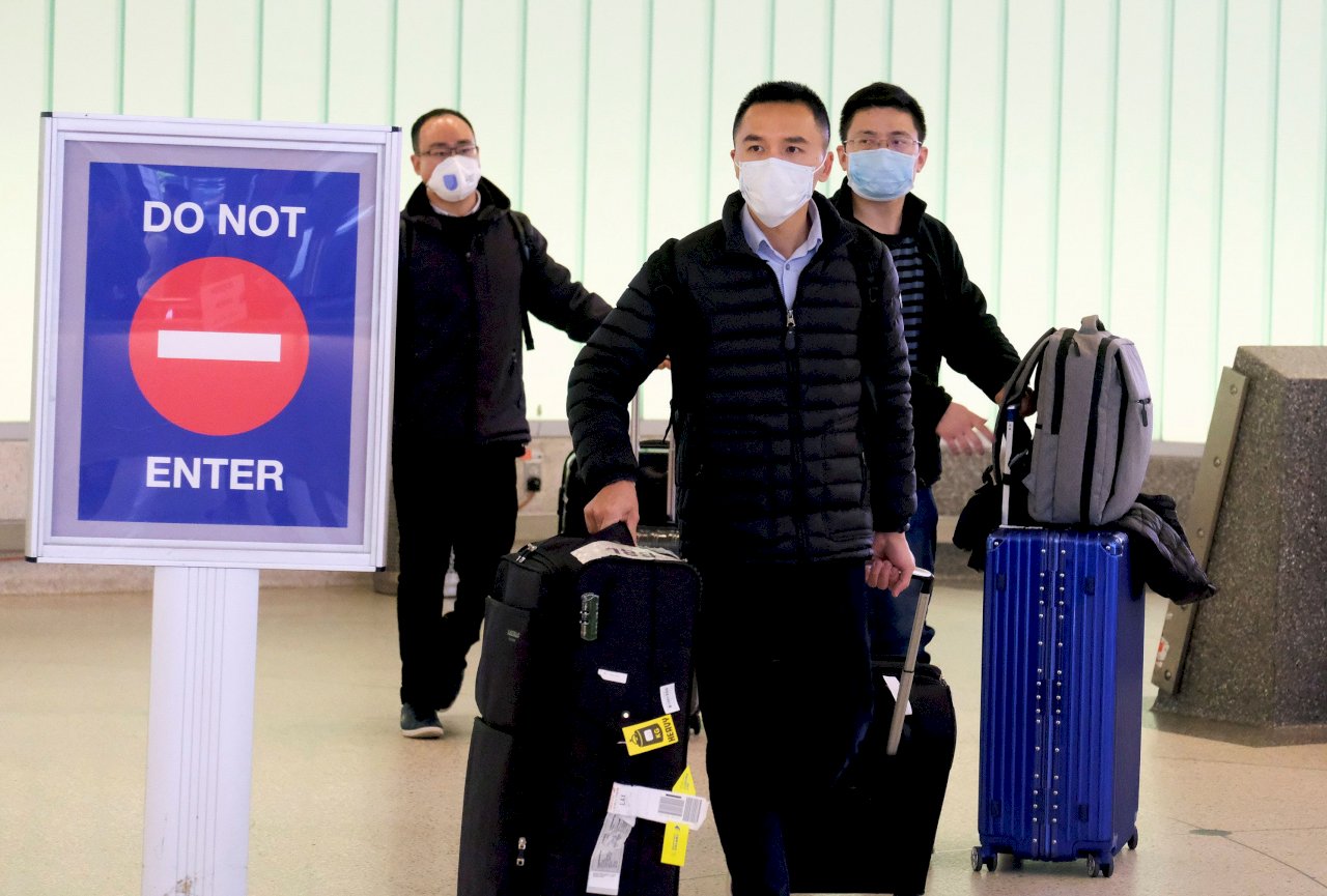 中國疫情飆升 哪些國家對中國入境旅客實施新檢疫規定？