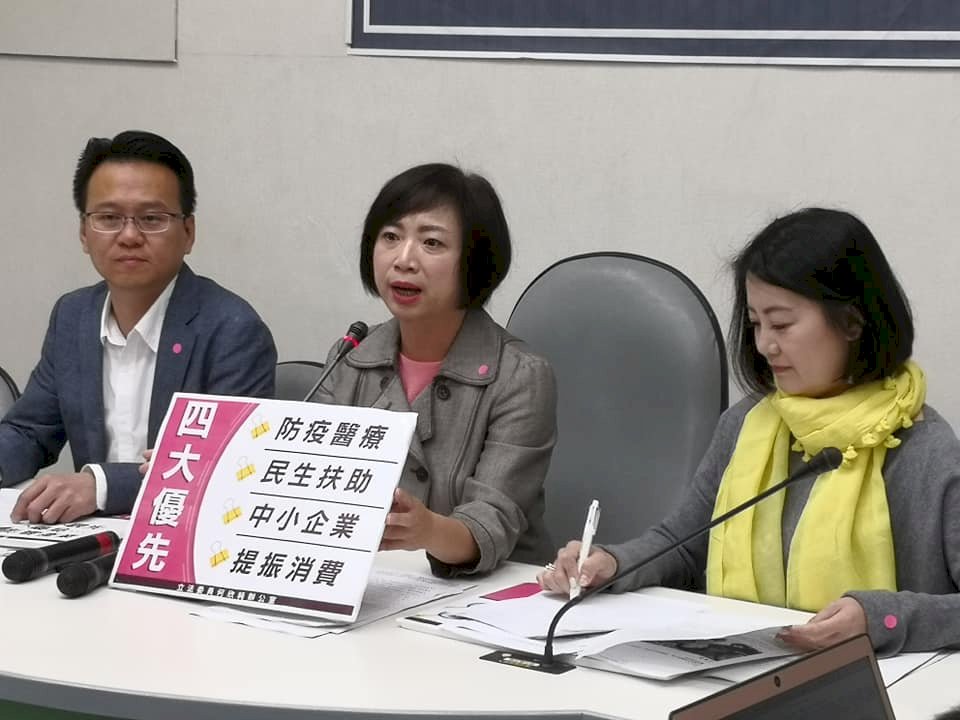 武漢肺炎衝擊／綠委提個人版紓困條例籲朝野支持