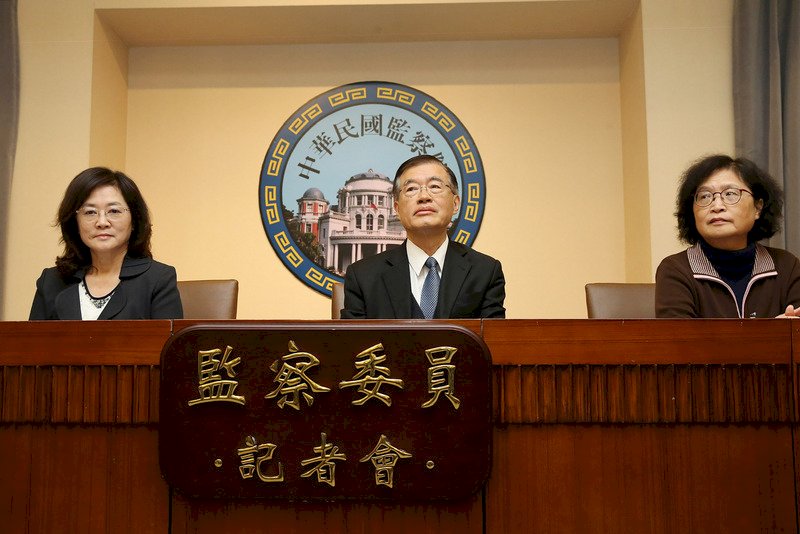 F-16撞山飛官殉職 監院糾正空軍及民航局