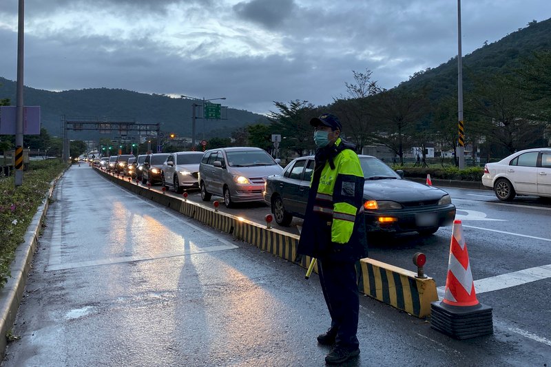 蘇花改湧收假車潮 &nbsp;北返路段壅塞車速30公里