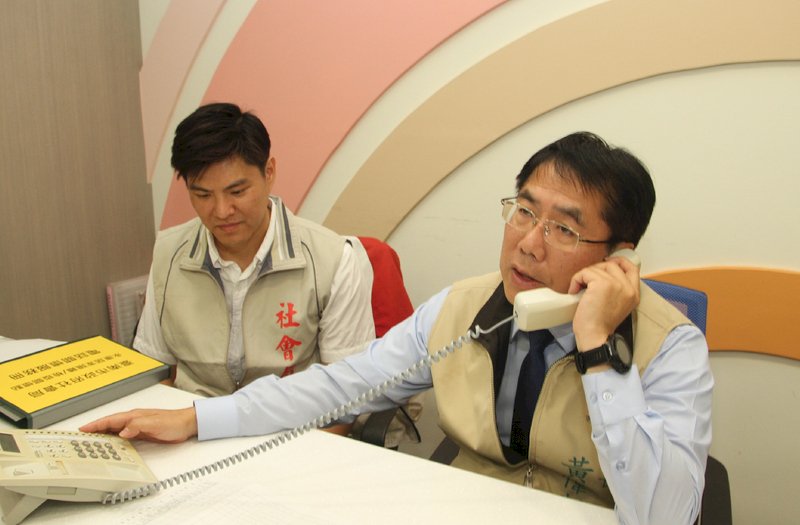 防居家隔離檢疫者趴趴走 黃偉哲：多關懷