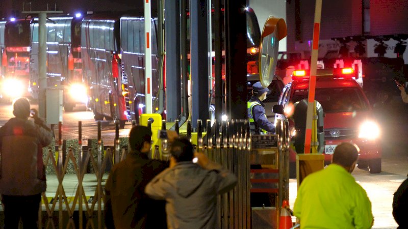 湖北台胞專機361人返台 有旅客體溫超標未上機
