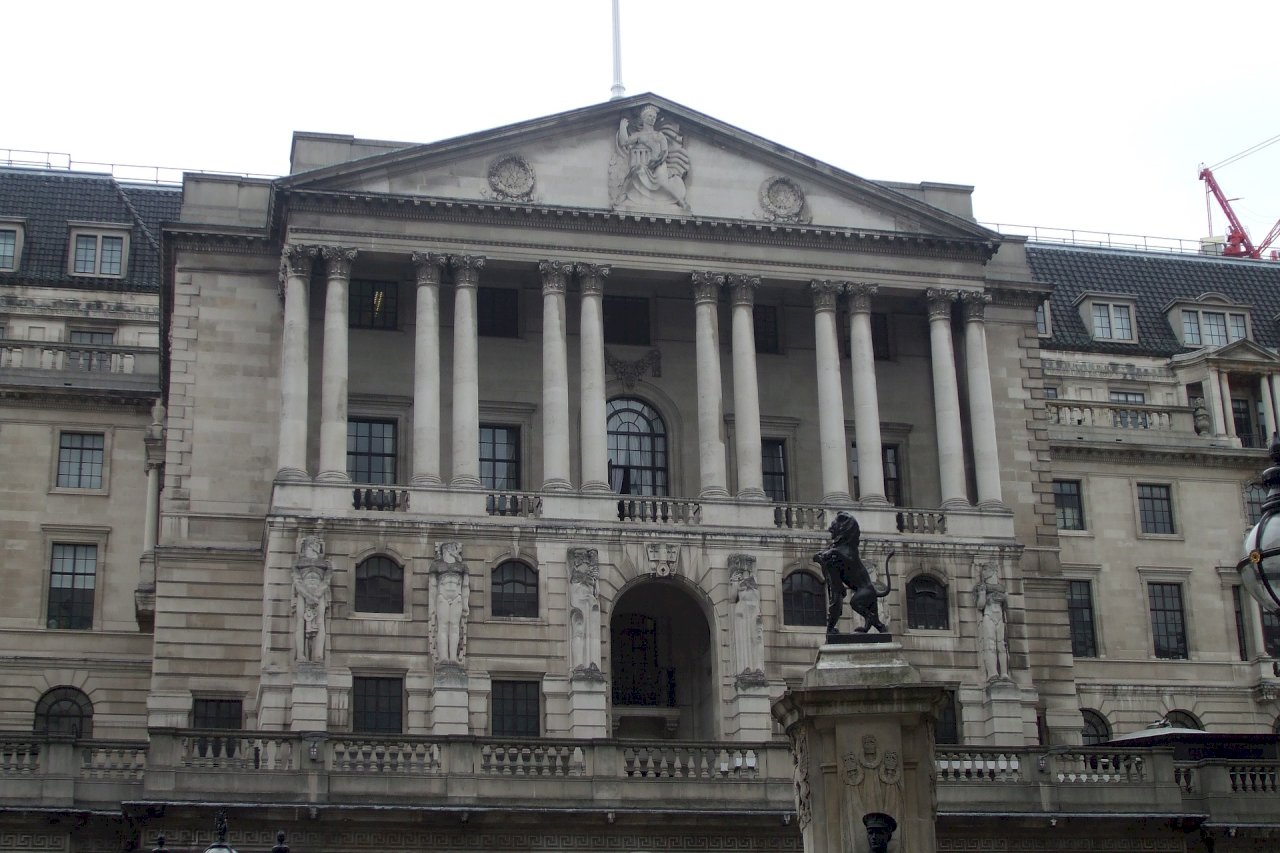 疫情和英國脫歐風險不明　英銀考慮實施負利率