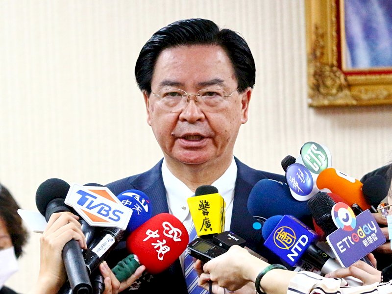 關心海外國人 吳釗燮：保持聯繫提供協助