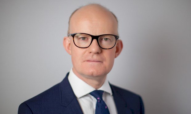 英國檢方：任何人故意朝緊急事務人員咳嗽 可監禁2年