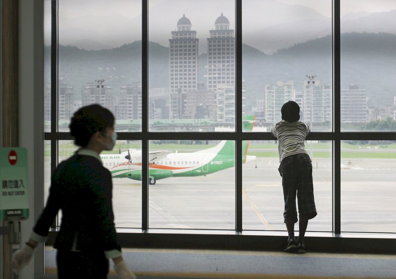 21日起東南亞返國者先通報 家有長者幼童與慢性病患須入住防疫旅館