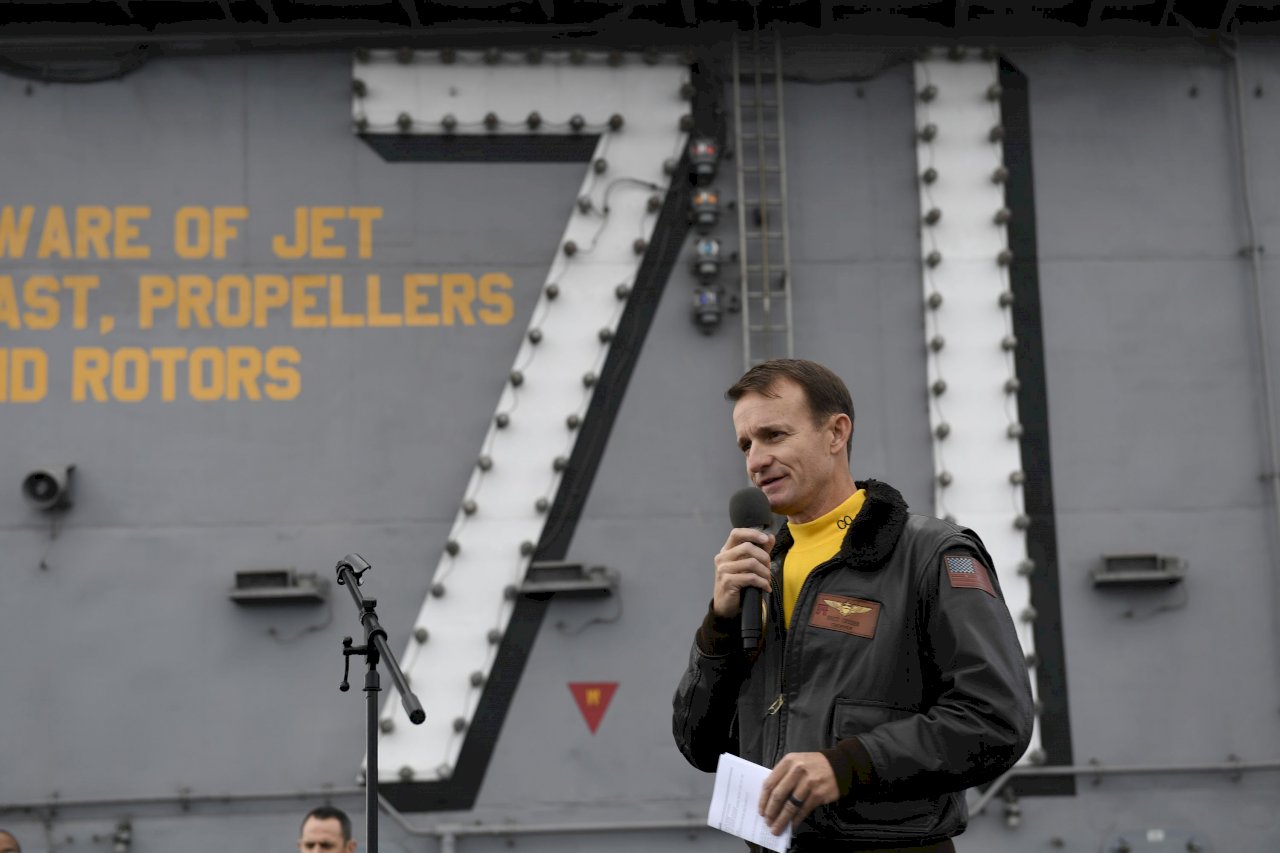 美羅斯福號調查落幕 為官兵請命前艦長不予復職