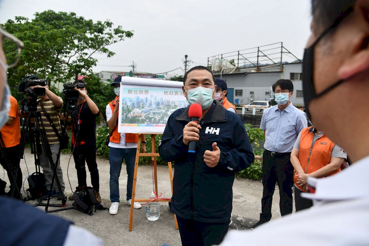 登山步道人爆增 侯友宜：新北擬管控