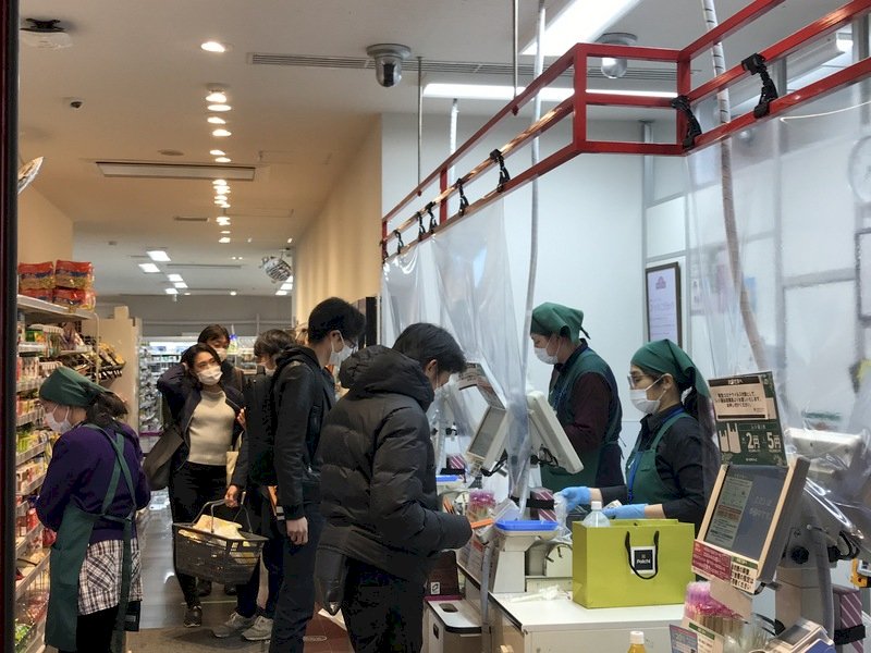 疫情緊張 東京都知事：請市民宅在家