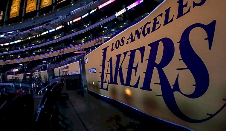 NBA球隊領紓困金挨批 湖人退回1.4億元