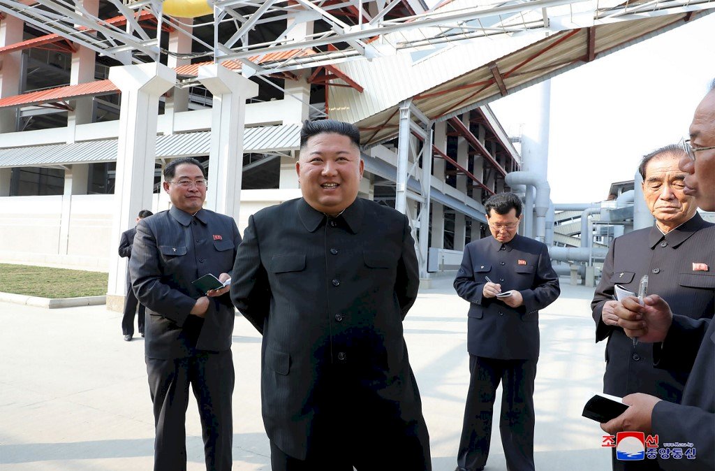北韓發布金正恩現身影片 走路略顯僵硬