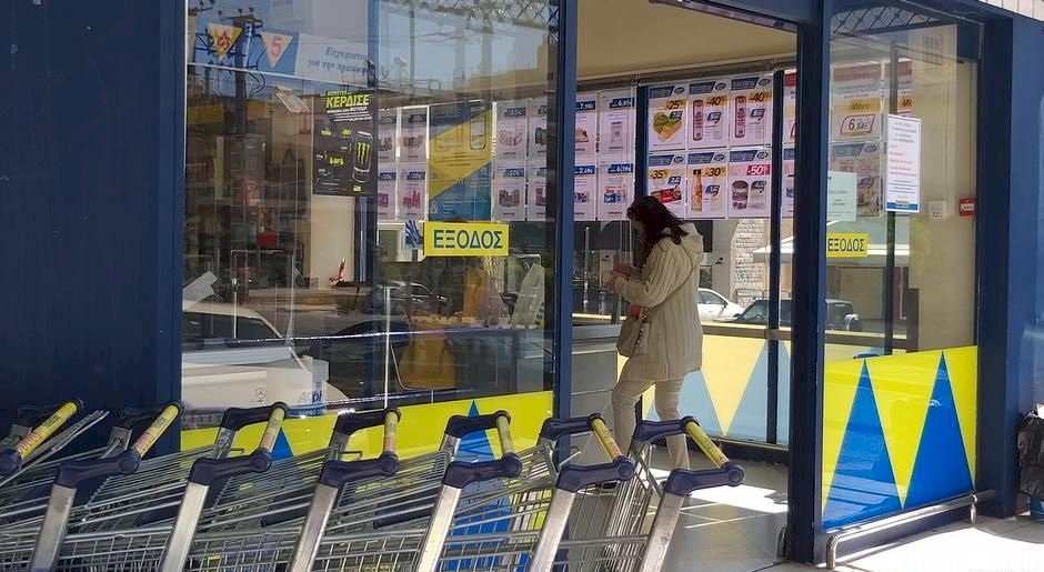 希臘部分解封 民眾忙美容、買花