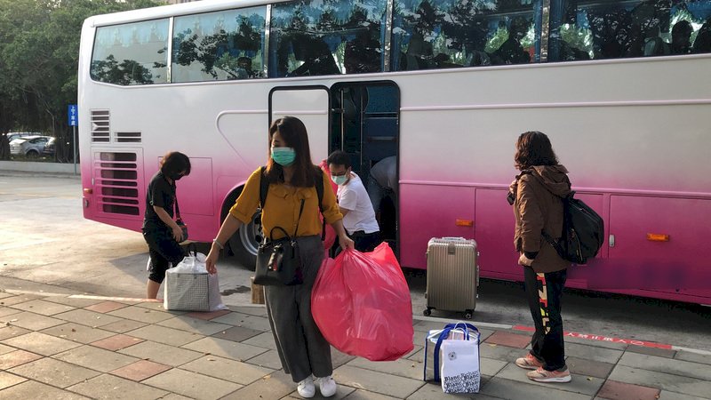 第二批第一架次湖北類包機檢疫期滿 231人今出關