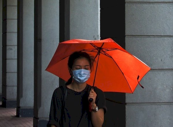 香港爆Omicron本土疫情 7日起禁8國航班