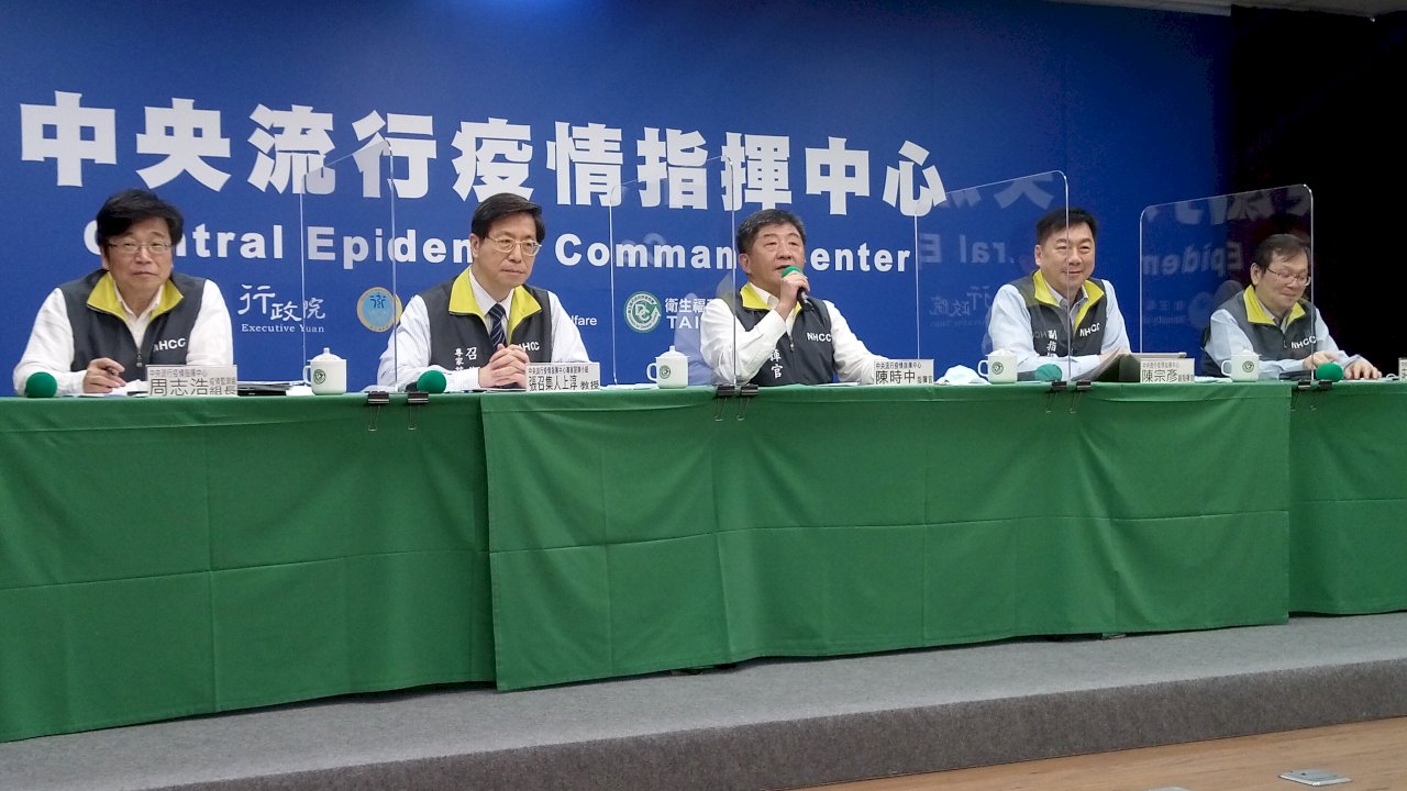 陳時中：商務人士檢疫規定擬放寬 建議學校畢典照辦