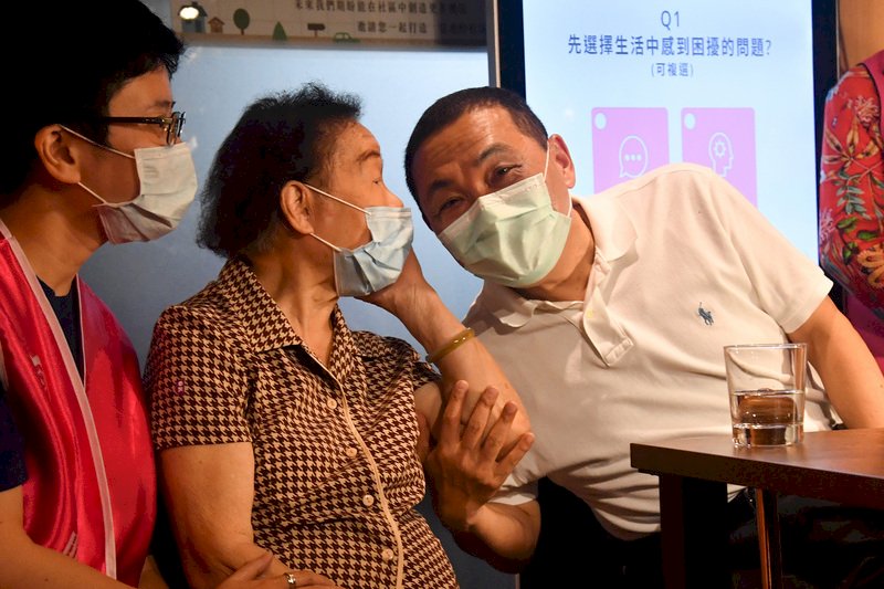 侯友宜：韓國瑜努力認真守護高雄 為他加油打氣