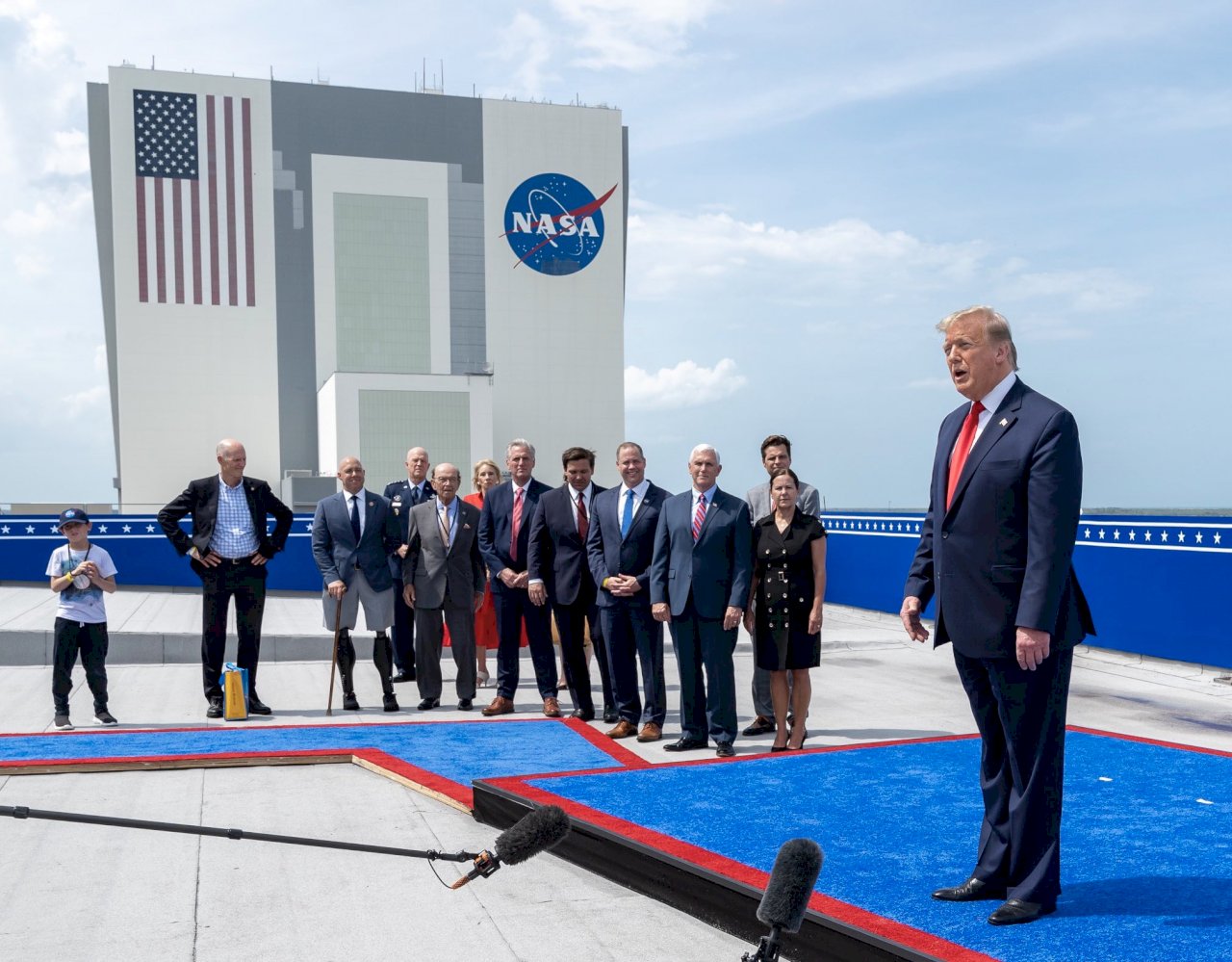 SpaceX載人火箭成功發射 美國重返太空
