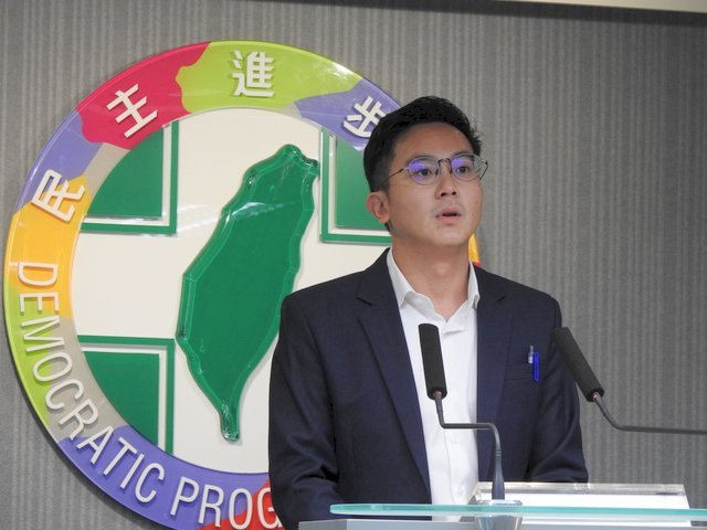 蘇震清涉賄請辭中常執委 民進黨：尊重