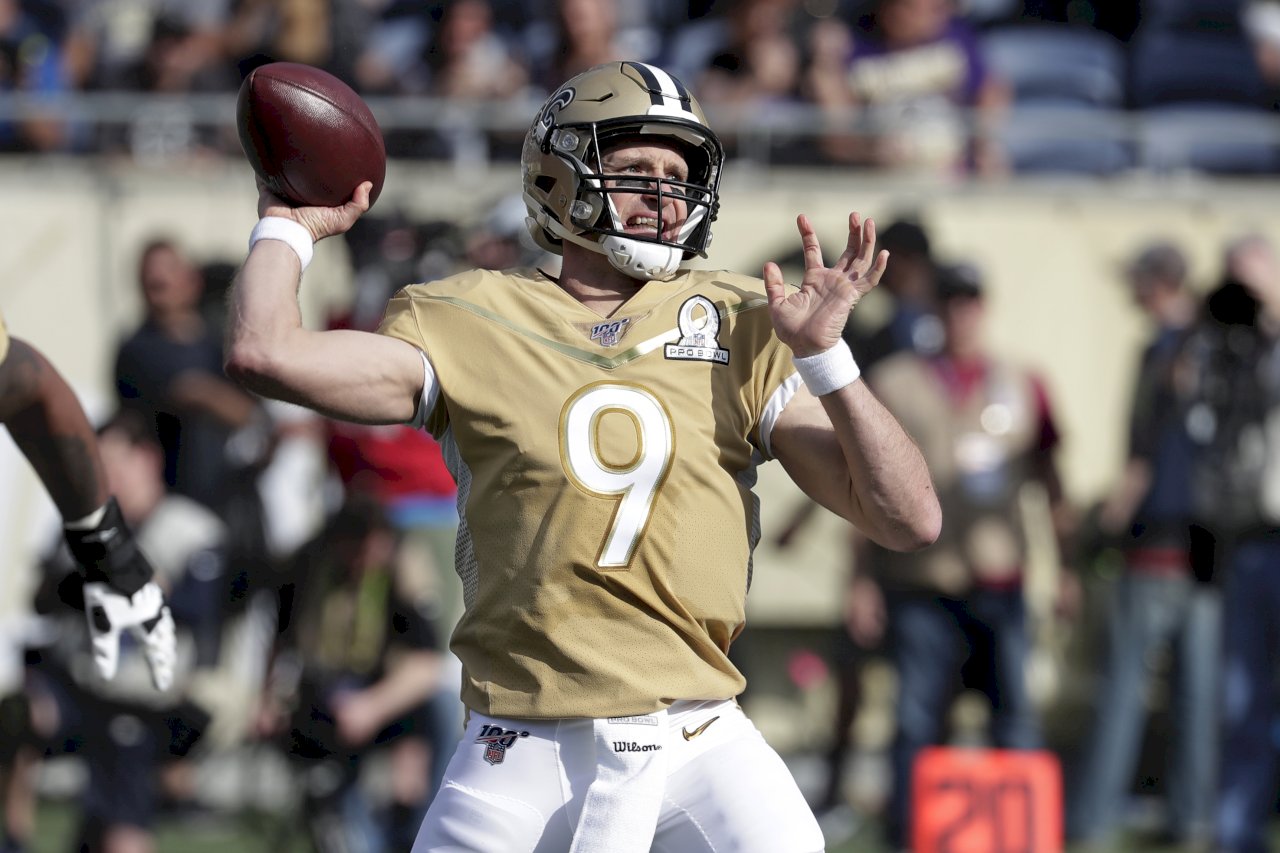 NFL球星下跪發言惹議致歉 反挨川普砲轟