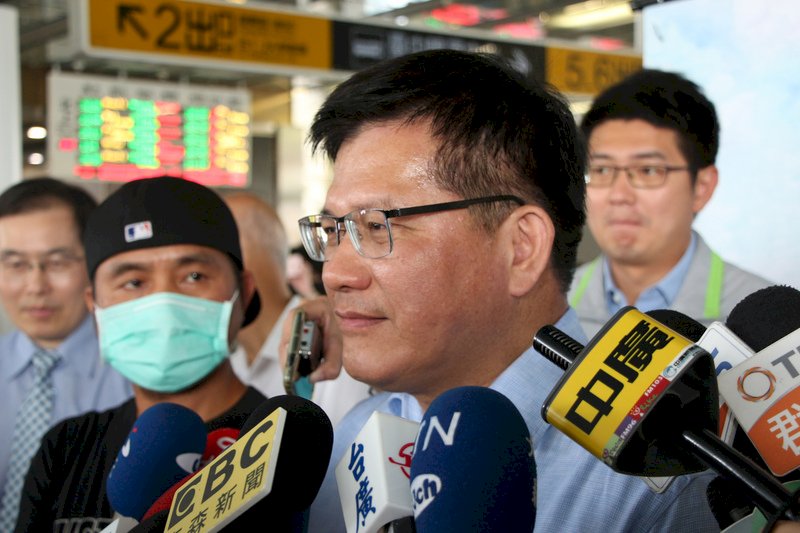 安心旅遊致青春方案補助 林佳龍：如期至8月底