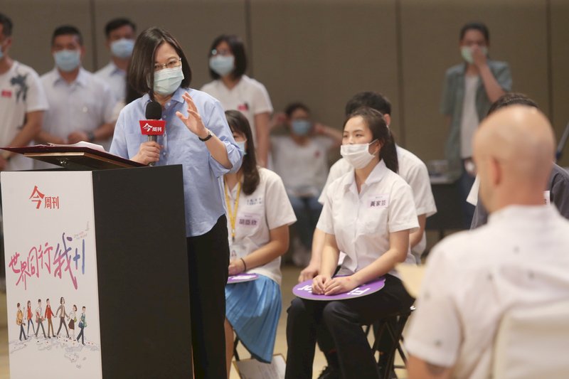 力推新經濟移民法 總統：外籍青年在台創業可獲同等協助
