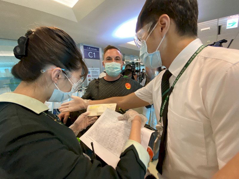 開放轉機26天旅客近4千人 東南亞往返美加近九成