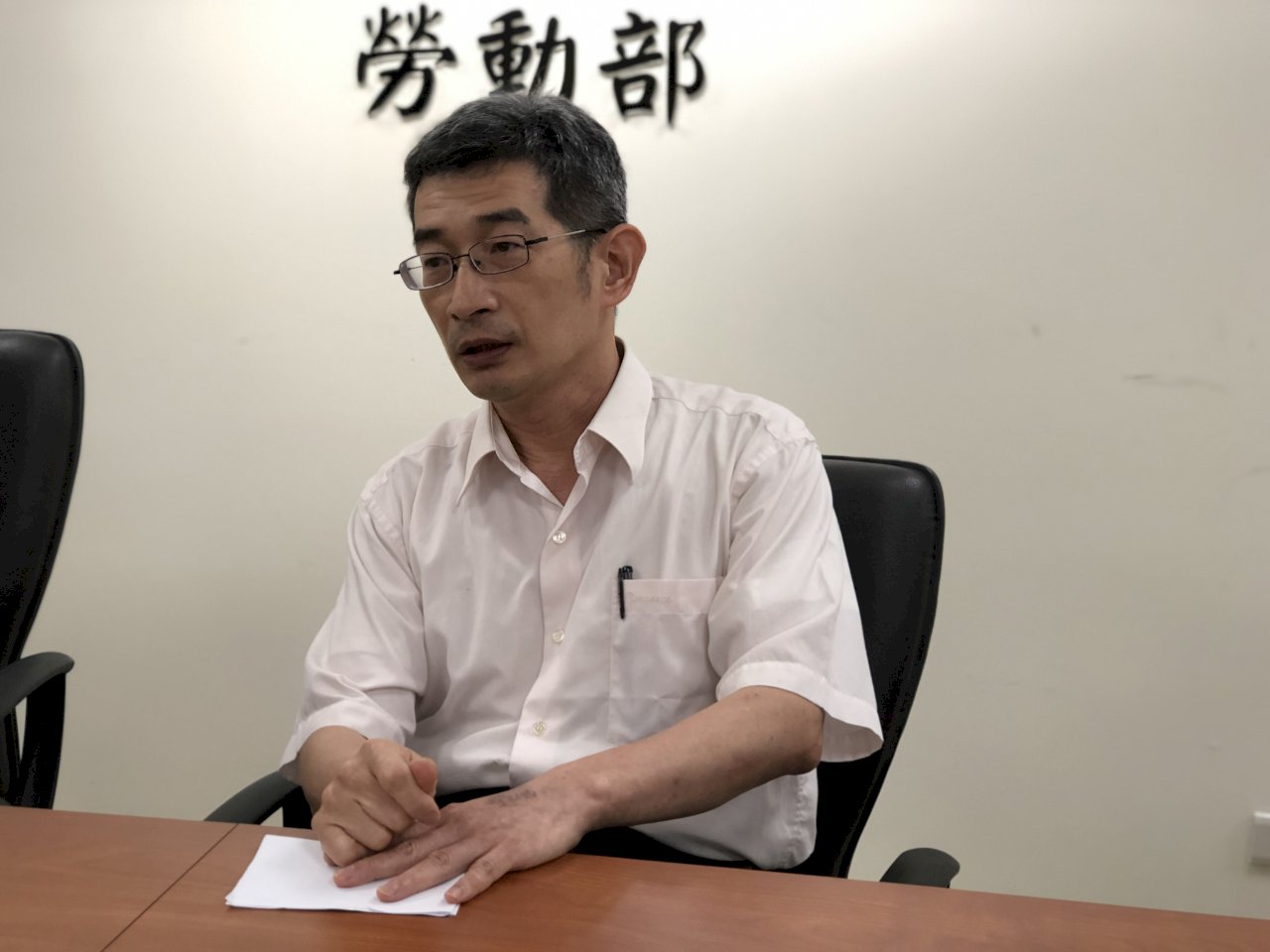 經濟部申請紙業遇急單鬆綁七休一 估影響4萬人