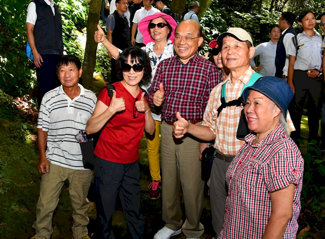 向山致敬 蘇揆爬陽明山 鼓勵民眾走入山林(影音)