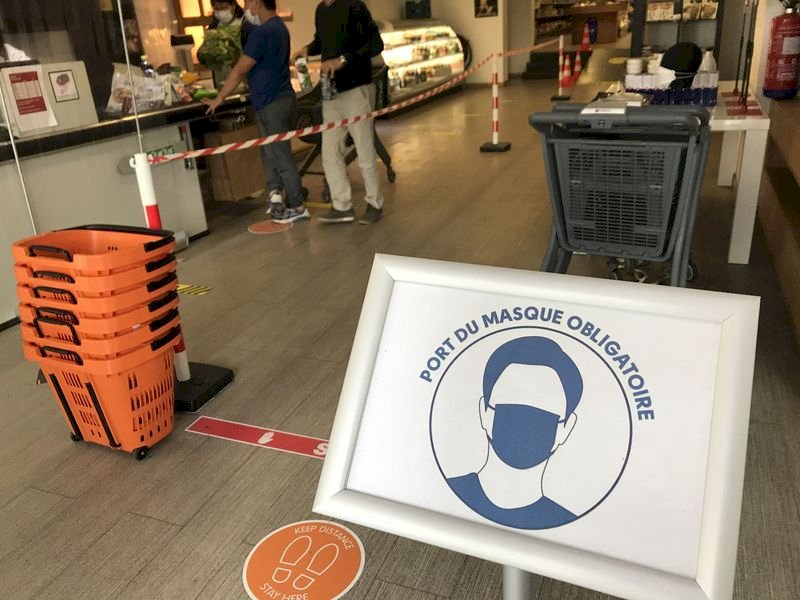 比利時防疫情再起 商店電影院強制戴口罩