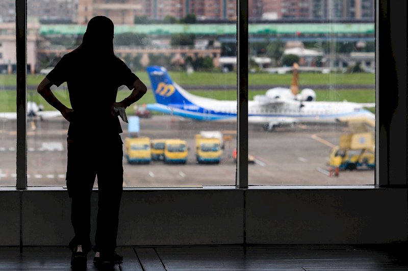 旅行航空業無薪假攀升 林佳龍：盼紓困3.0盡快通過