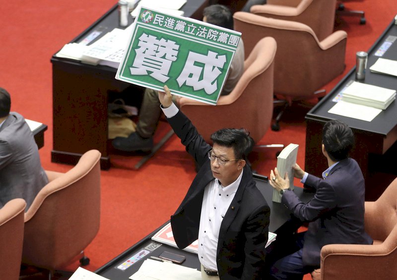 國民法官法朝野無共識 立院挑燈夜戰表決大戰