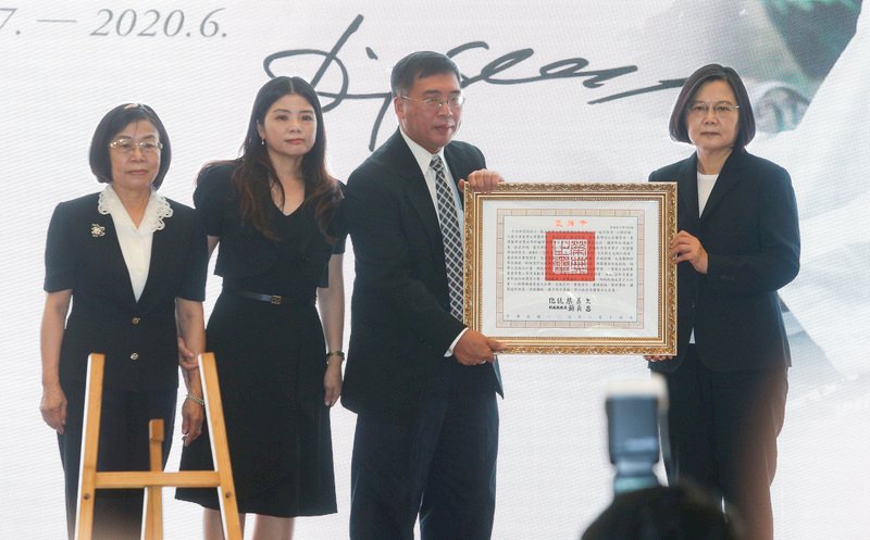 「台灣肝帝」陳定信追思會 蔡總統肯定其實踐上醫醫國目標