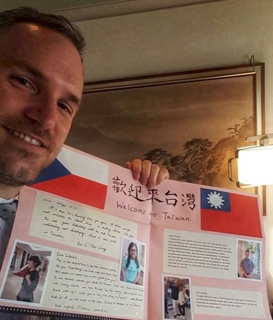 同學歡迎你！ 台灣老師卡片  賀瑞普好驚喜