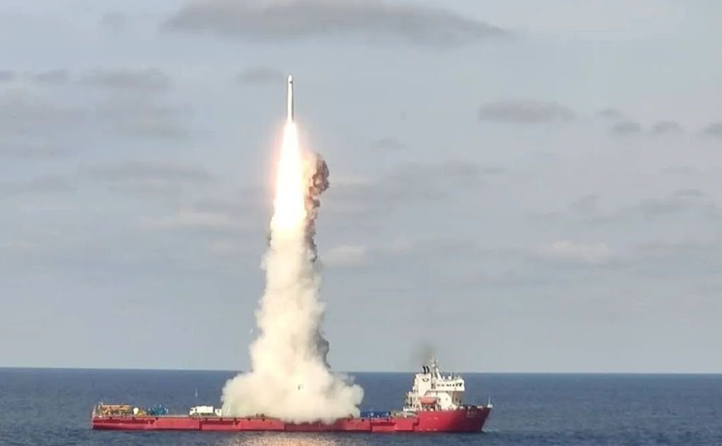 中國長征11號首次海上商業發射　送9顆衛星上太空