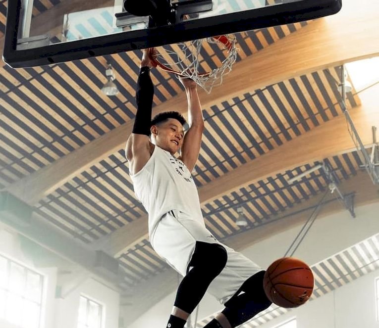 林書豪IG秀灌籃照　宣示再拚NBA