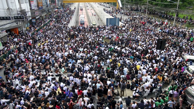 無領袖去中心化的泰國學運 網路科技成動員利器