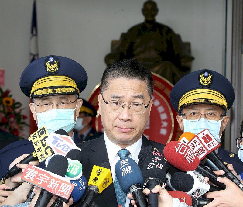 徐國勇：戶政系統設計師無中國籍人士