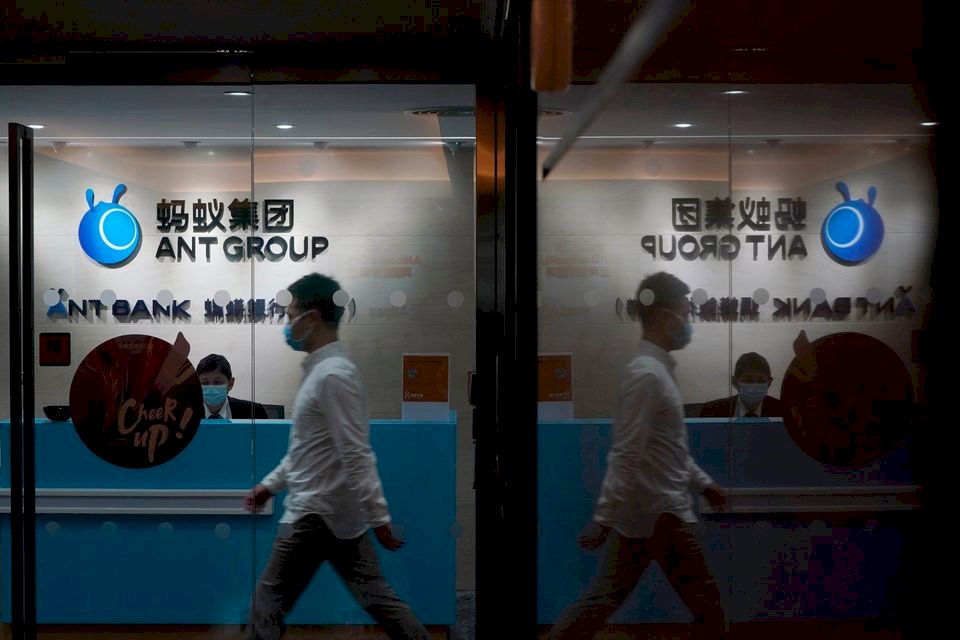 蔡明芳專欄》面對中資借殼來台  政府沒有打迷糊仗的空間