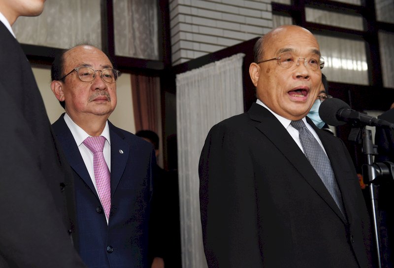 內閣三首長被點名「留校察看」 蘇揆籲國人多支持行政團隊