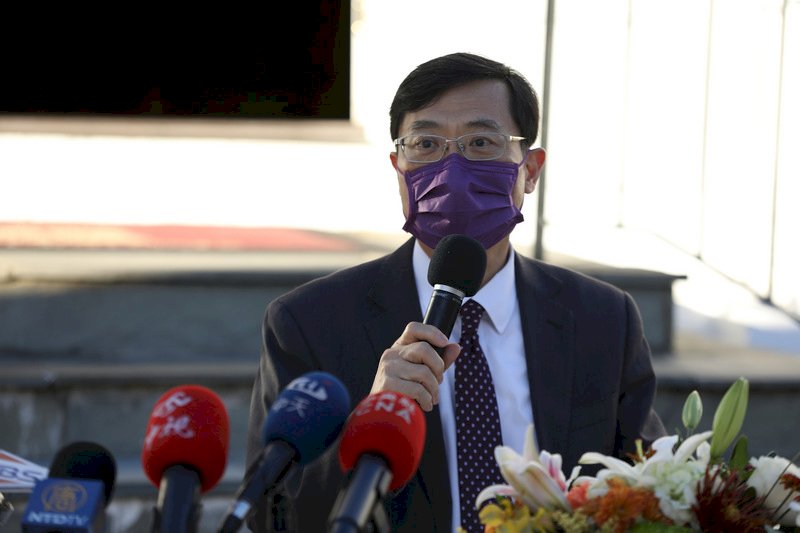 駐美代表處淪陷染疫 剛返台的經部次長披露訪團健康情形