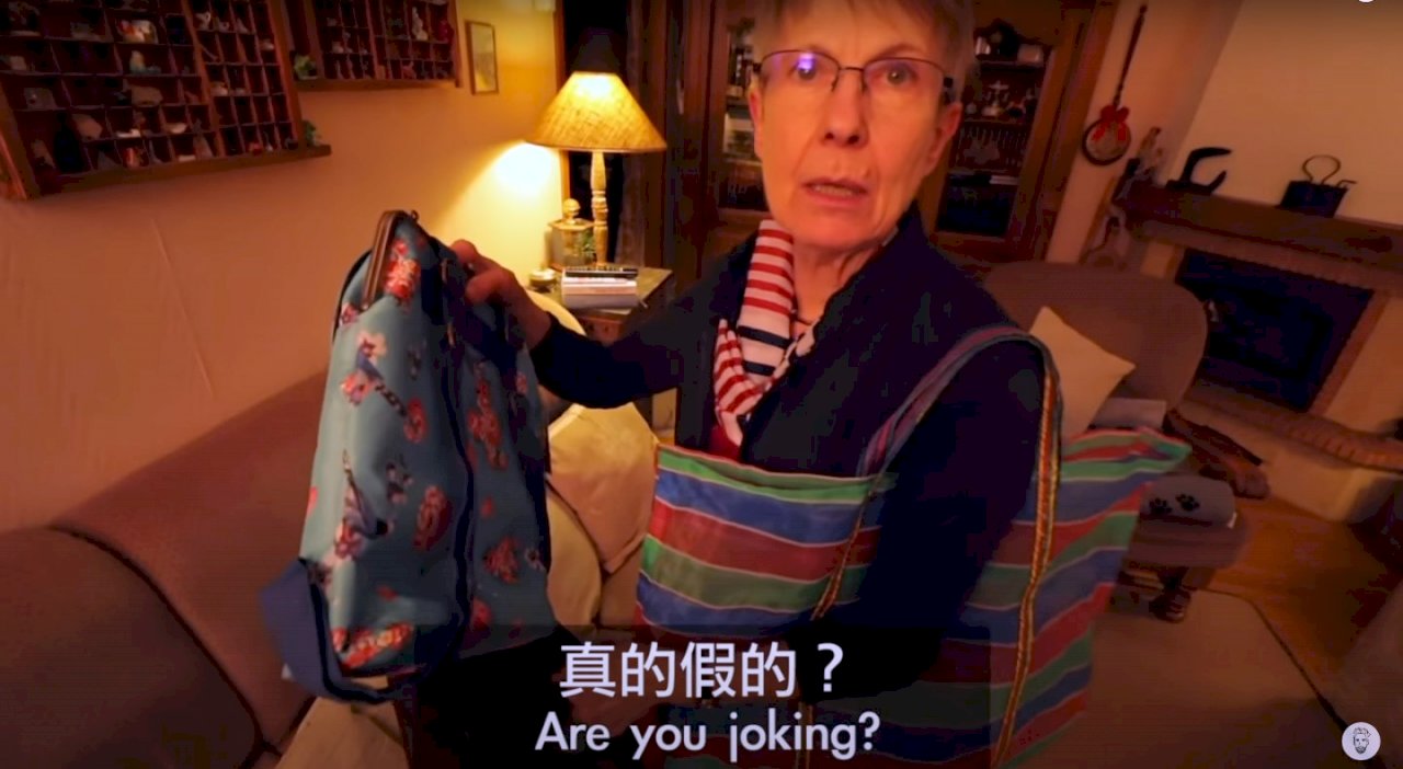 蔡總統贈法國網紅台灣背包 &nbsp;奶奶收禮中文感謝