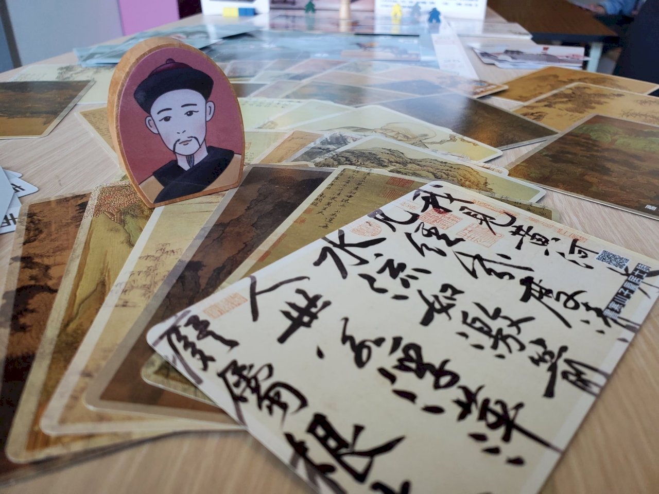 民眾大聲敲碗！故宮「乾隆皇帝要出巡」桌遊變身商品正式販售